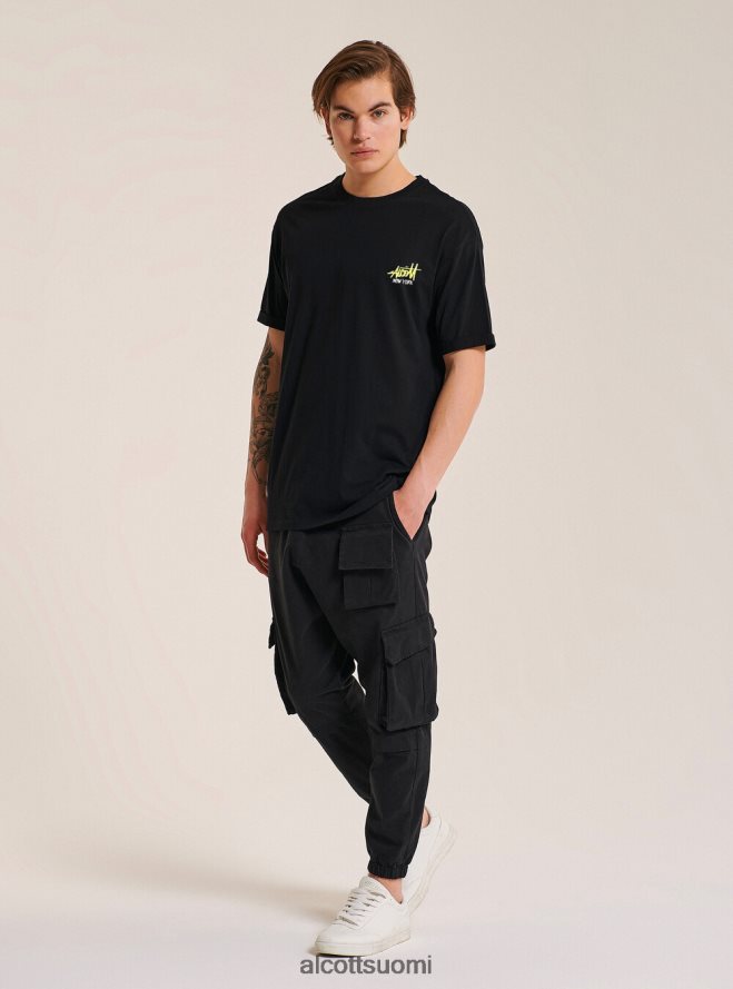 vaatetus fi Alcott miehet t-paita kontrastiprintillä edessä musta HL28P0856